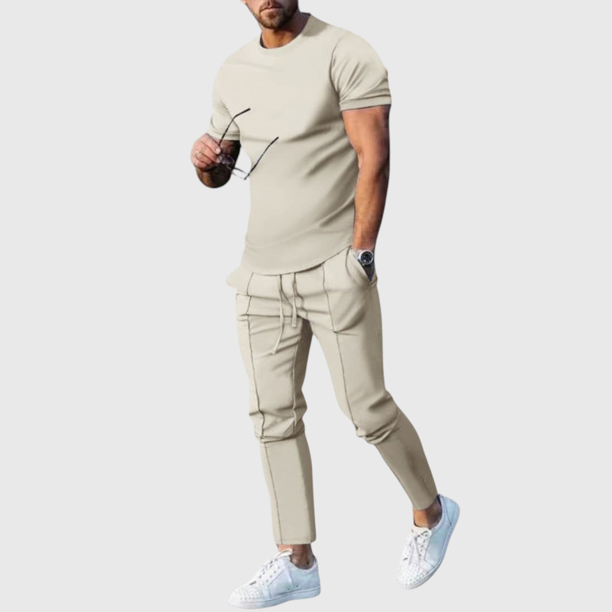 Javier | Conjunto deportivo con camiseta y pantalón elástico